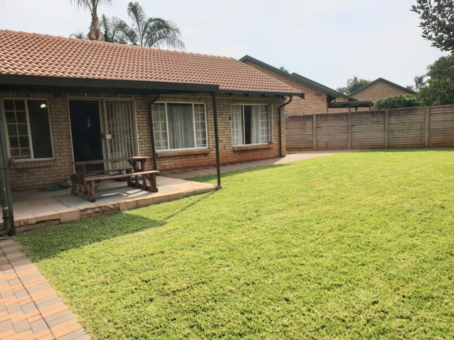 2 Bedroom Property for Sale in Die Wilgers Gauteng