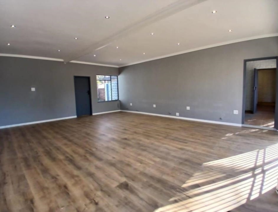 4 Bedroom Property for Sale in Die Wilgers Gauteng