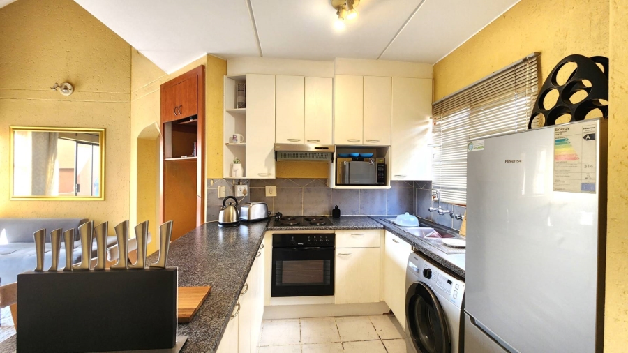 2 Bedroom Property for Sale in Bromhof Gauteng