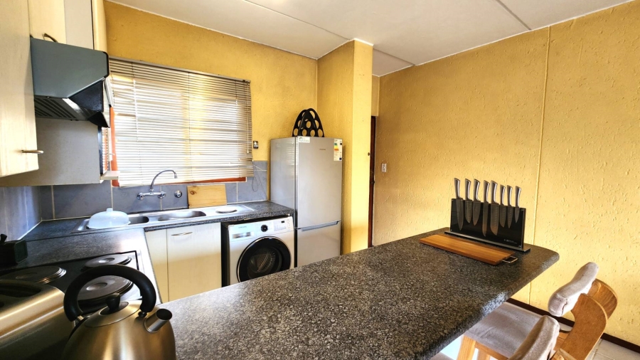 2 Bedroom Property for Sale in Bromhof Gauteng