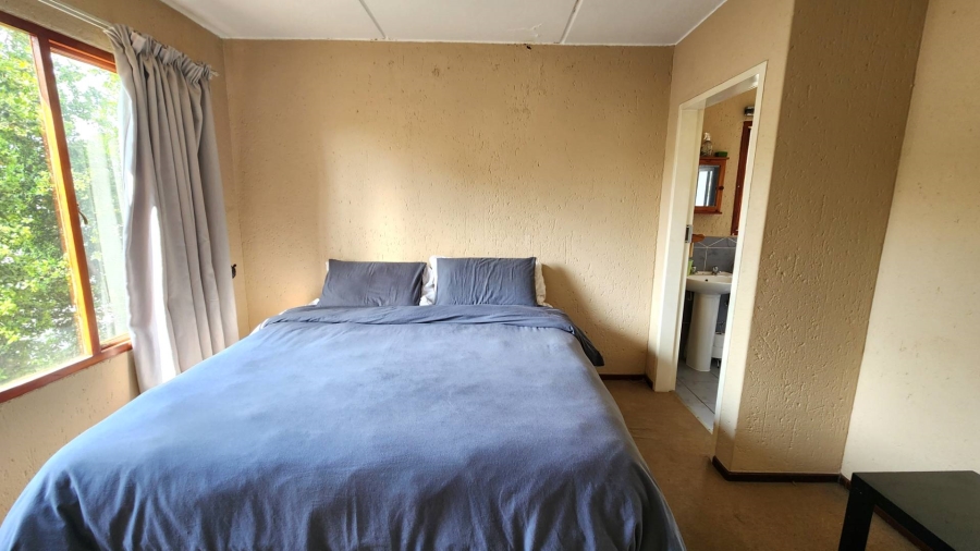 2 Bedroom Property for Sale in Bromhof Gauteng