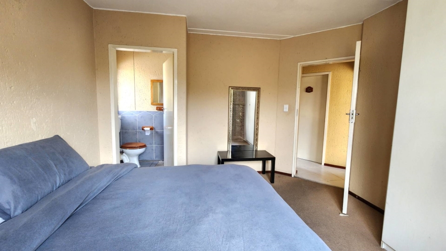 2 Bedroom Property for Sale in Bromhof Gauteng