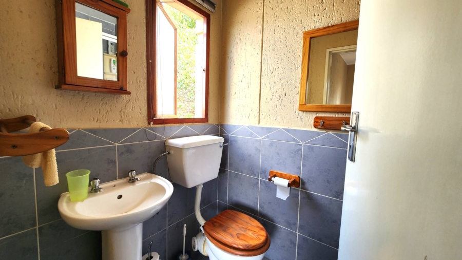 2 Bedroom Property for Sale in Bromhof Gauteng