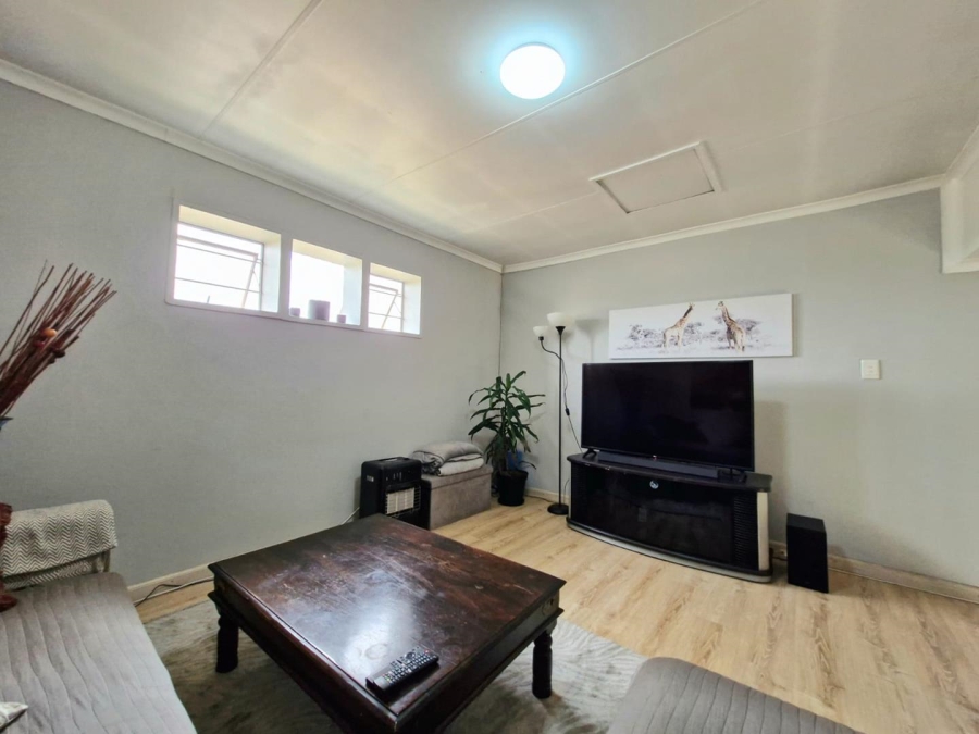 2 Bedroom Property for Sale in Olivedale Gauteng