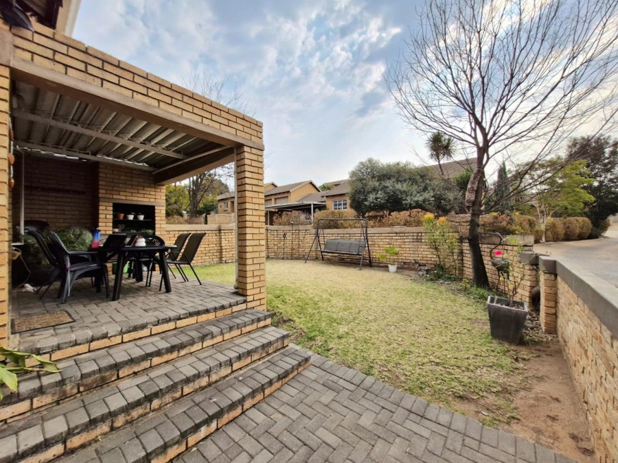 2 Bedroom Property for Sale in Olivedale Gauteng