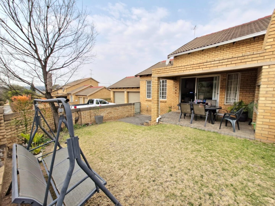 2 Bedroom Property for Sale in Olivedale Gauteng