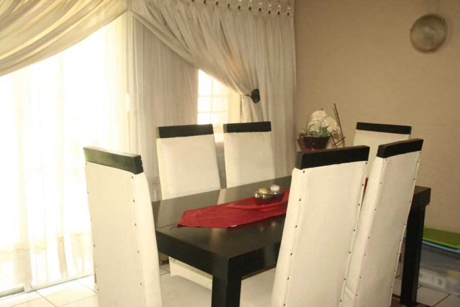 2 Bedroom Property for Sale in Lyndhurst Gauteng