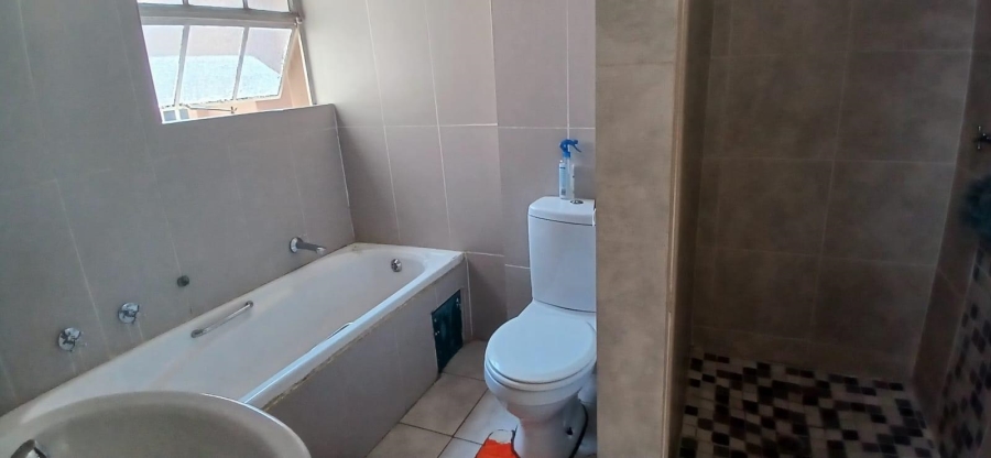 2 Bedroom Property for Sale in Lyndhurst Gauteng