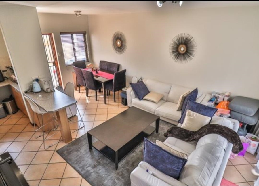 2 Bedroom Property for Sale in Halfway Gardens Gauteng