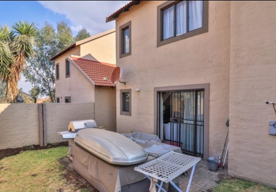 2 Bedroom Property for Sale in Halfway Gardens Gauteng