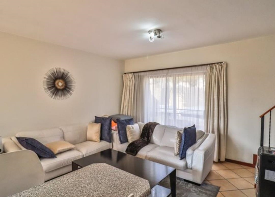 2 Bedroom Property for Sale in Halfway Gardens Gauteng