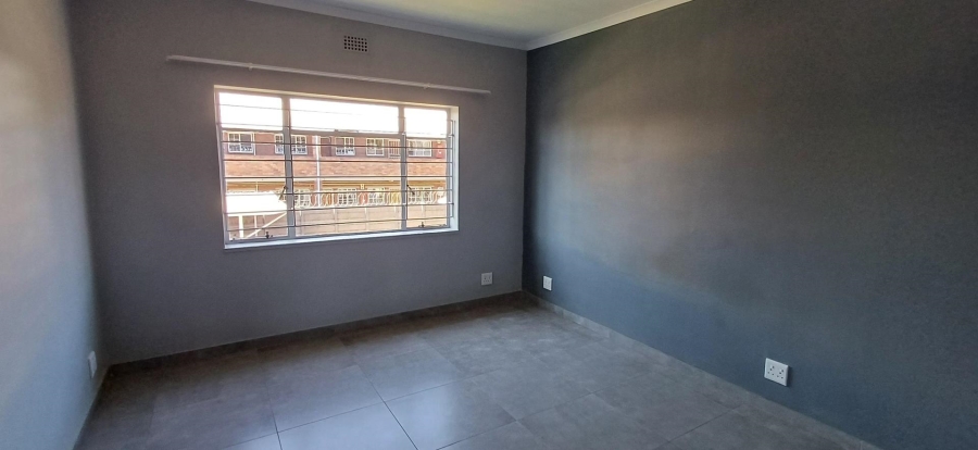 To Let 2 Bedroom Property for Rent in Linden Gauteng