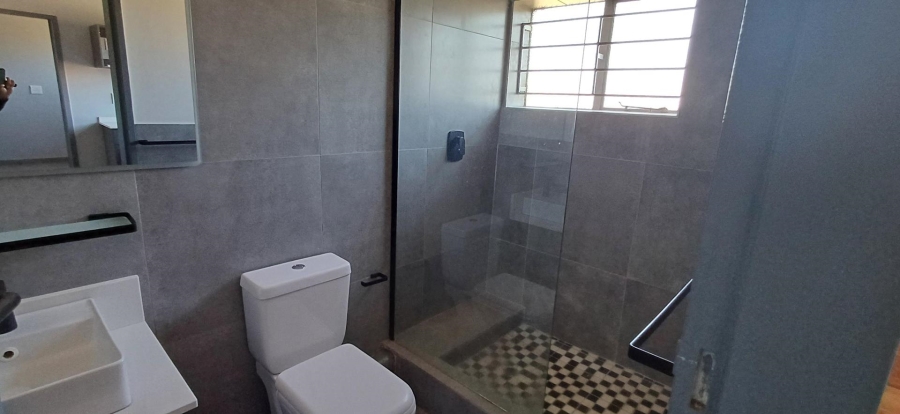 To Let 2 Bedroom Property for Rent in Linden Gauteng