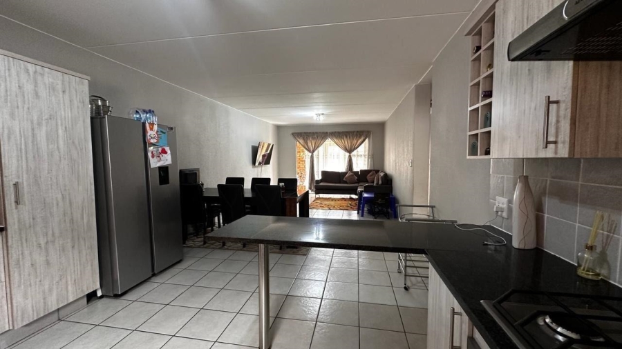 3 Bedroom Property for Sale in New Market Gauteng