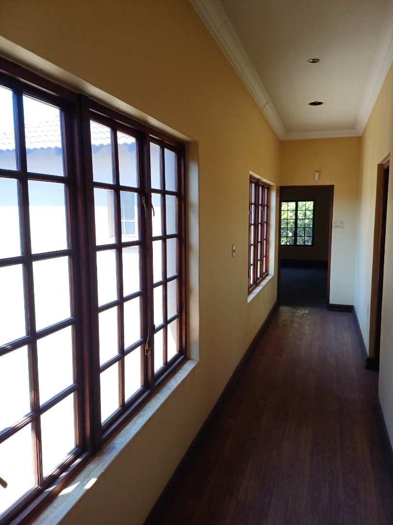 6 Bedroom Property for Sale in Wierdapark Gauteng