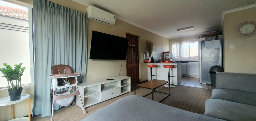 2 Bedroom Property for Sale in Willowbrook Gauteng