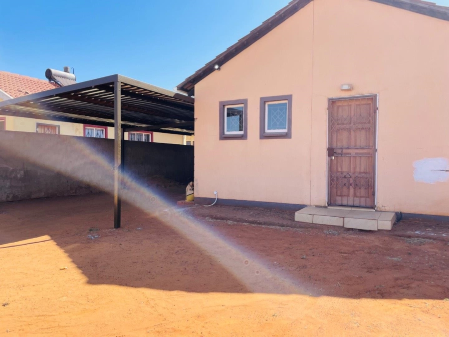 To Let 2 Bedroom Property for Rent in Protea Glen Gauteng