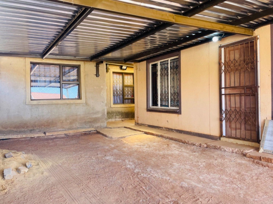 To Let 2 Bedroom Property for Rent in Protea Glen Gauteng