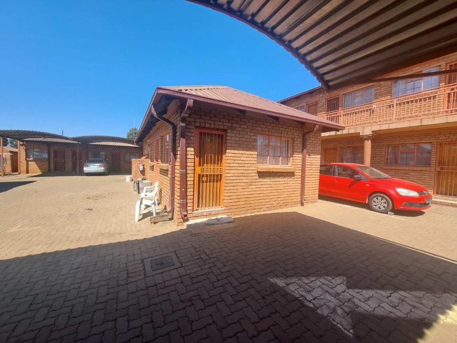 37 Bedroom Property for Sale in Mamelodi East Gauteng