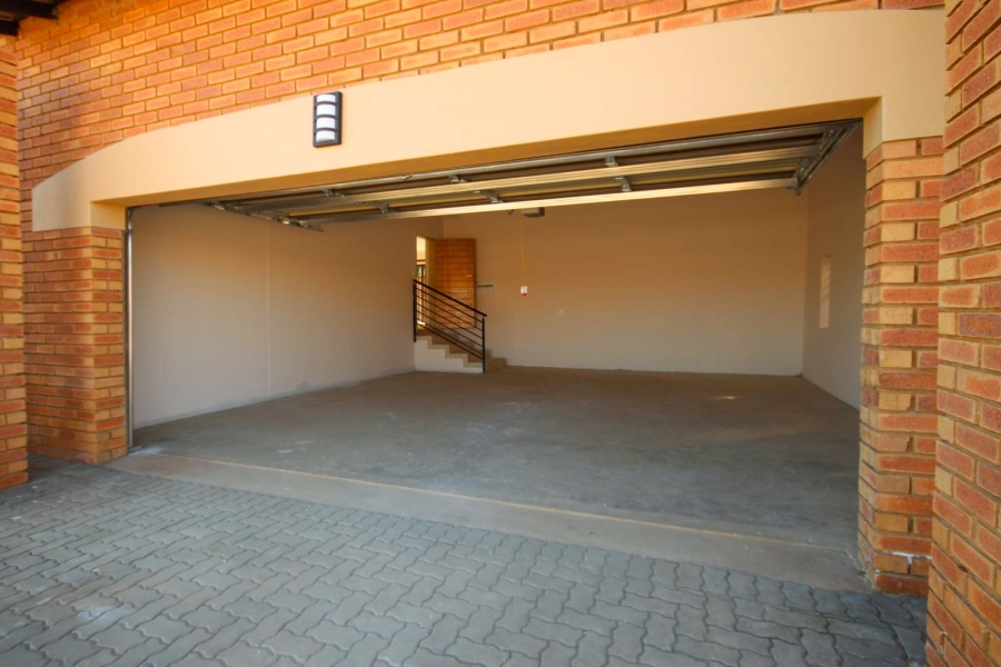 To Let 3 Bedroom Property for Rent in Boardwalk Gauteng