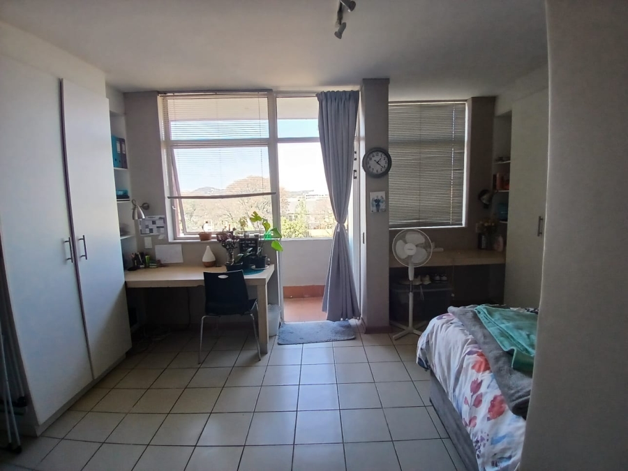 1 Bedroom Property for Sale in Hillcrest Gauteng