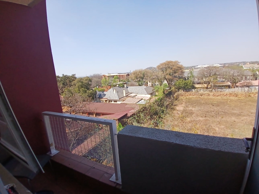 1 Bedroom Property for Sale in Hillcrest Gauteng