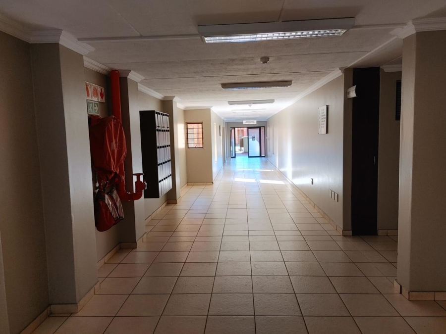 1 Bedroom Property for Sale in Willow Park Manor Gauteng