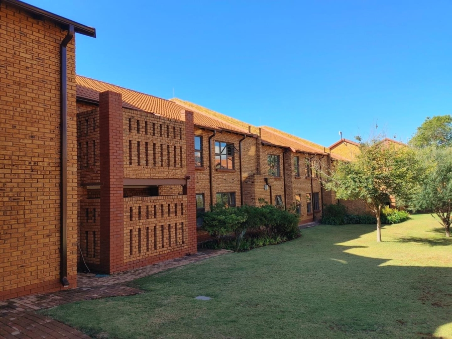 1 Bedroom Property for Sale in Willow Park Manor Gauteng