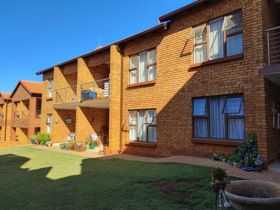 1 Bedroom Property for Sale in Willow Park Manor Gauteng