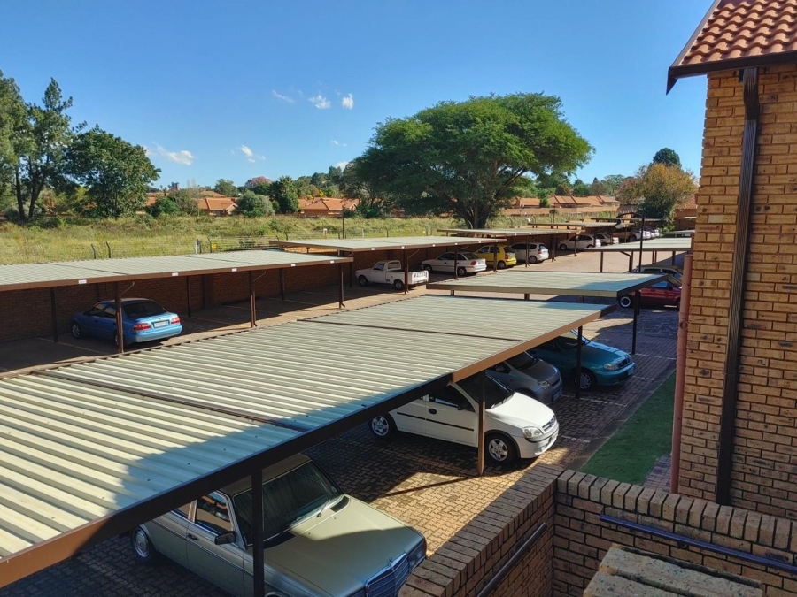 1 Bedroom Property for Sale in Willow Park Manor Gauteng