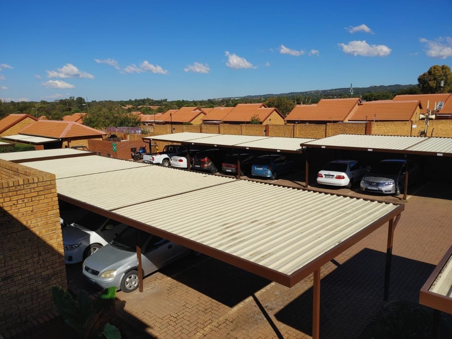 1 Bedroom Property for Sale in Willow Park Manor Gauteng