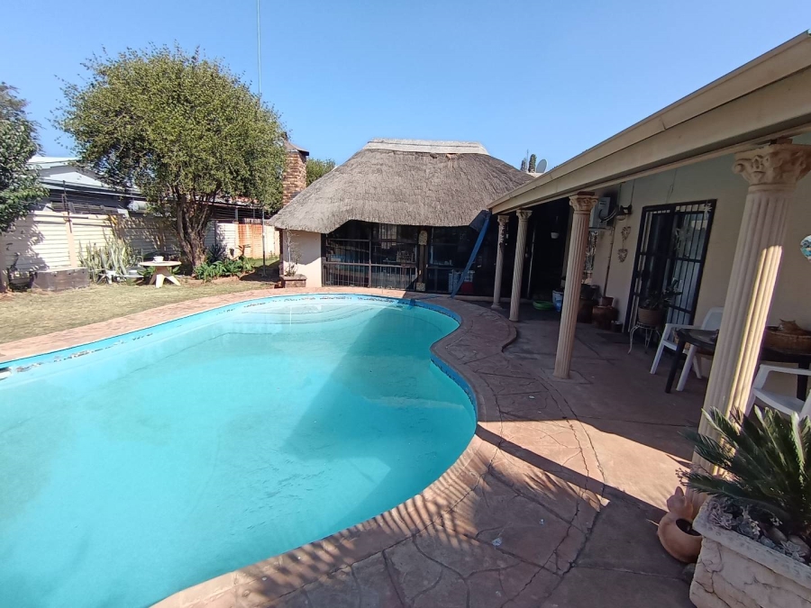 4 Bedroom Property for Sale in Erasmia Gauteng