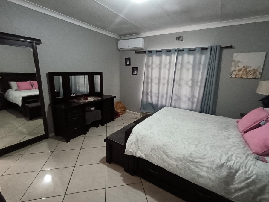 4 Bedroom Property for Sale in Erasmia Gauteng