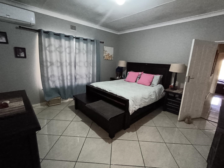 4 Bedroom Property for Sale in Erasmia Gauteng