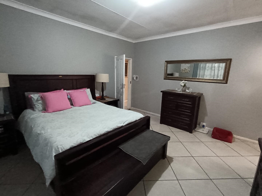 4 Bedroom Property for Sale in Erasmia Gauteng