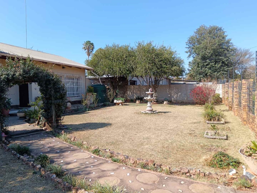 4 Bedroom Property for Sale in Erasmia Gauteng