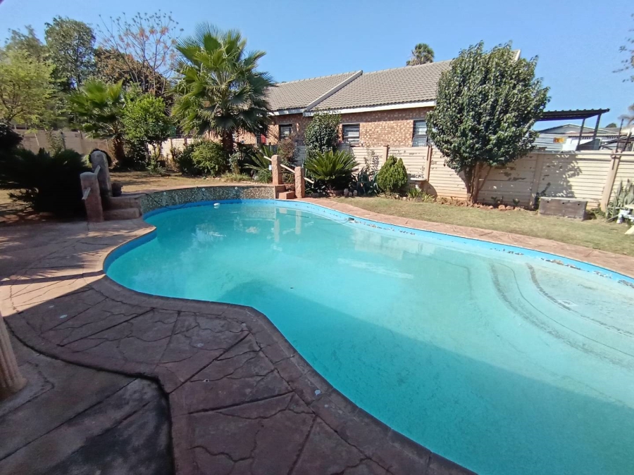 4 Bedroom Property for Sale in Erasmia Gauteng