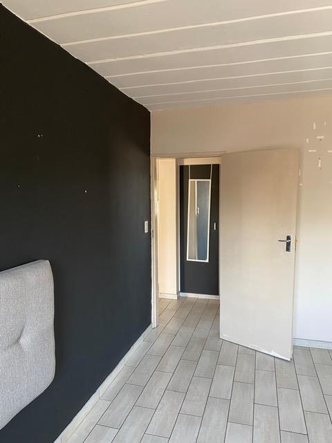 1 Bedroom Property for Sale in Glenvista Gauteng