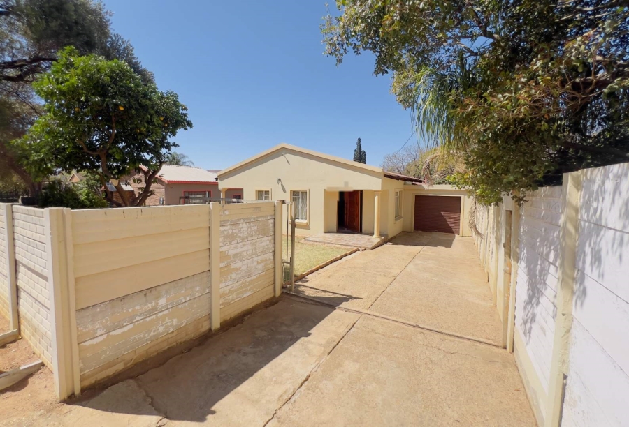 3 Bedroom Property for Sale in East Lynne Gauteng