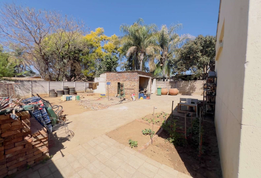 3 Bedroom Property for Sale in East Lynne Gauteng