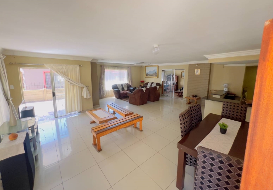 3 Bedroom Property for Sale in East Lynne Gauteng