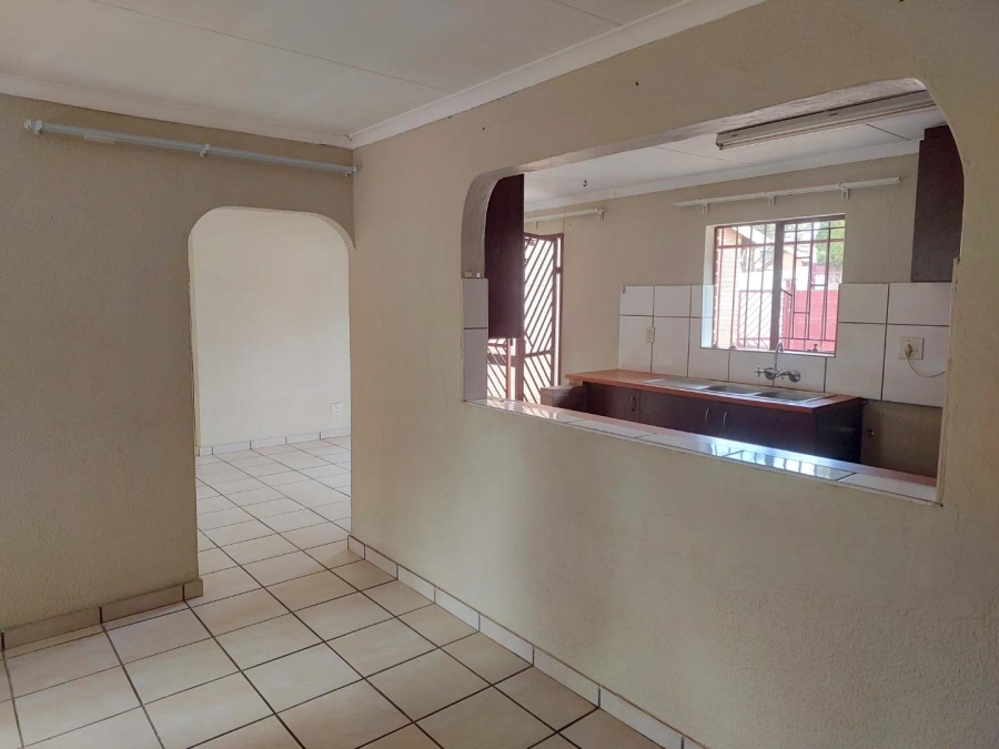 4 Bedroom Property for Sale in Heuweloord Gauteng