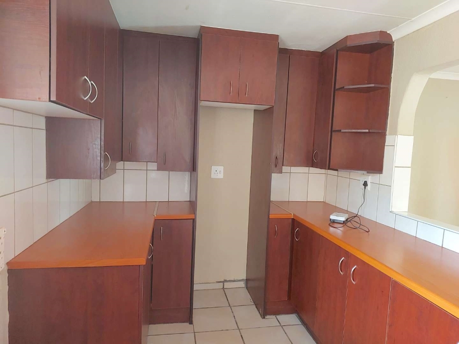 4 Bedroom Property for Sale in Heuweloord Gauteng