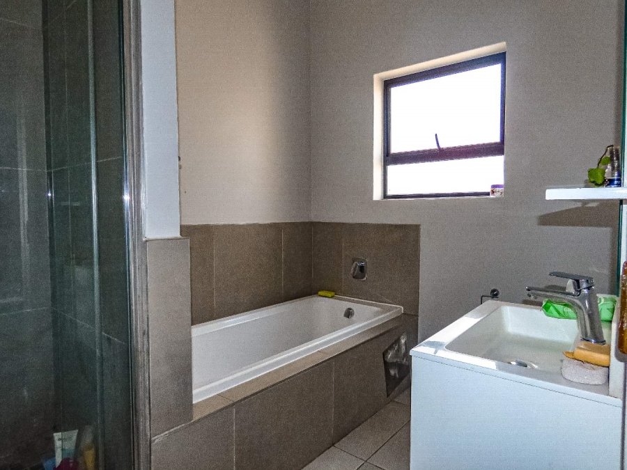 2 Bedroom Property for Sale in Morningside Gauteng