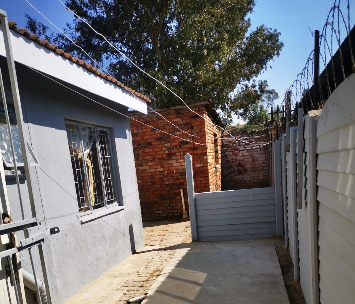 2 Bedroom Property for Sale in Delmore Park Gauteng