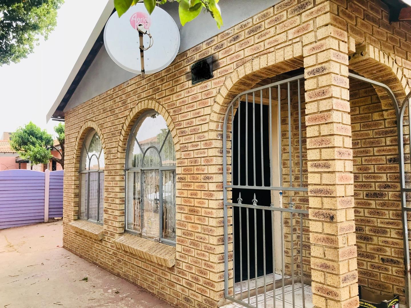 2 Bedroom Property for Sale in Delmore Park Gauteng