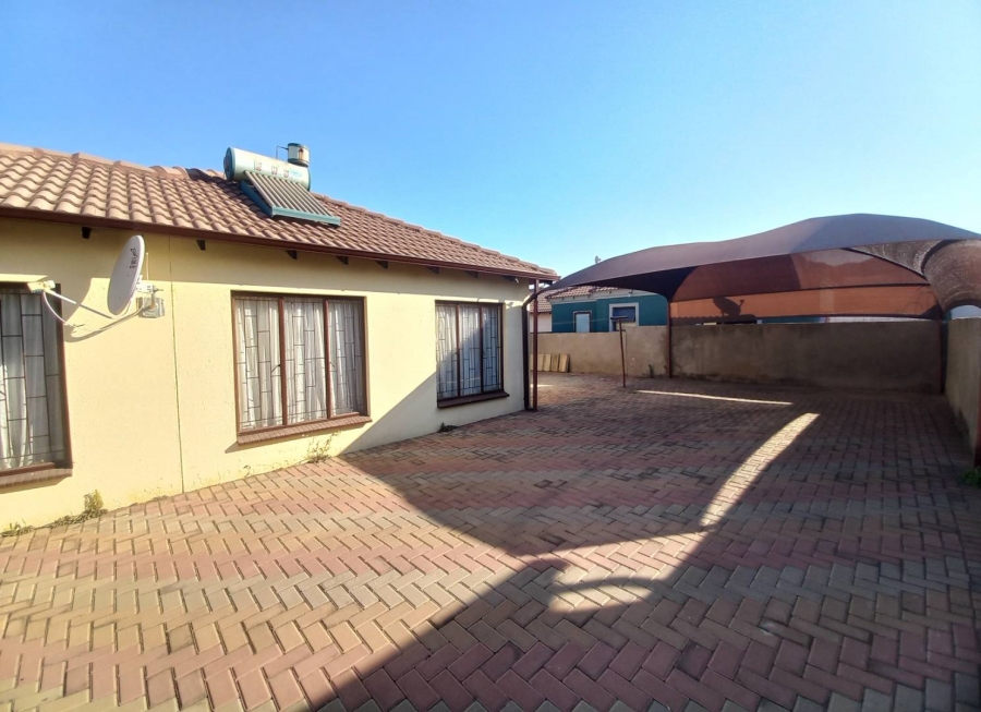 3 Bedroom Property for Sale in Elandspoort Gauteng