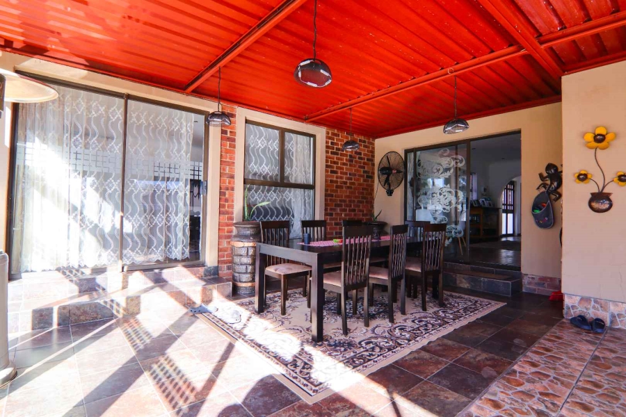 4 Bedroom Property for Sale in Noordwyk Gauteng