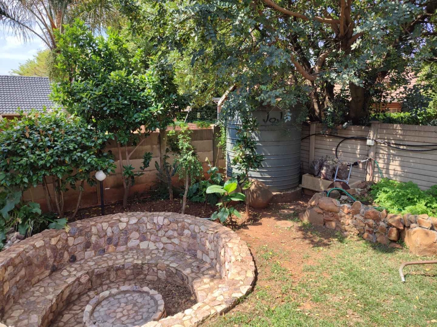 3 Bedroom Property for Sale in Wierdapark Gauteng