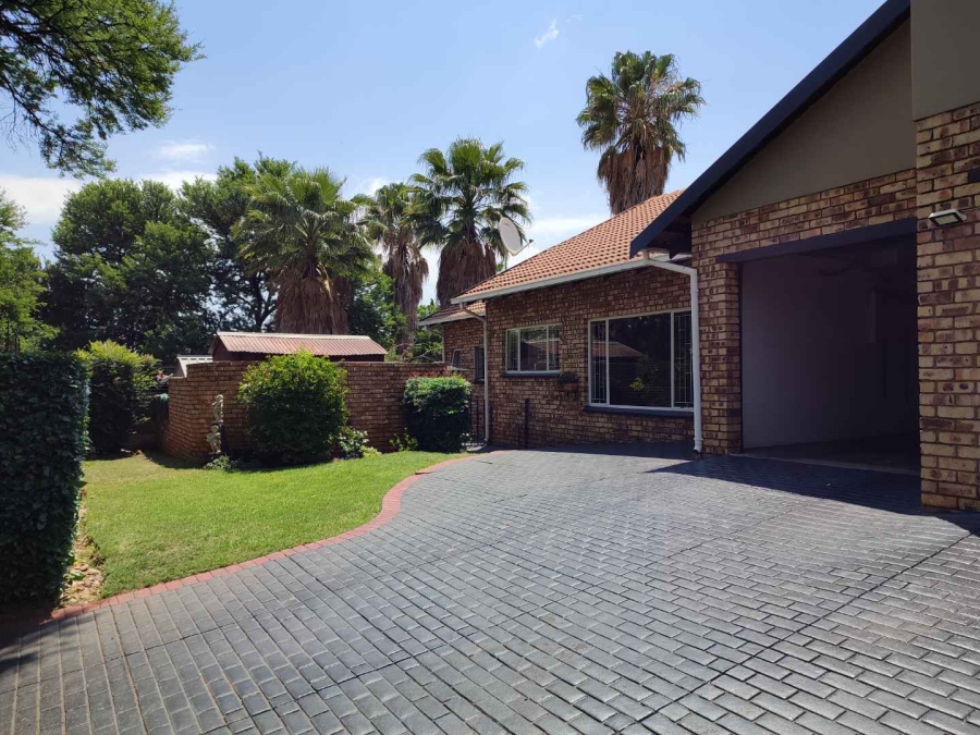 3 Bedroom Property for Sale in Wierdapark Gauteng